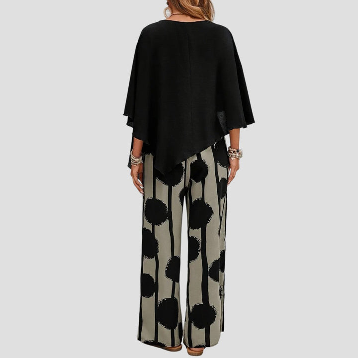 Lacey™ | Asymmetrische top en neutrale geprinte broek