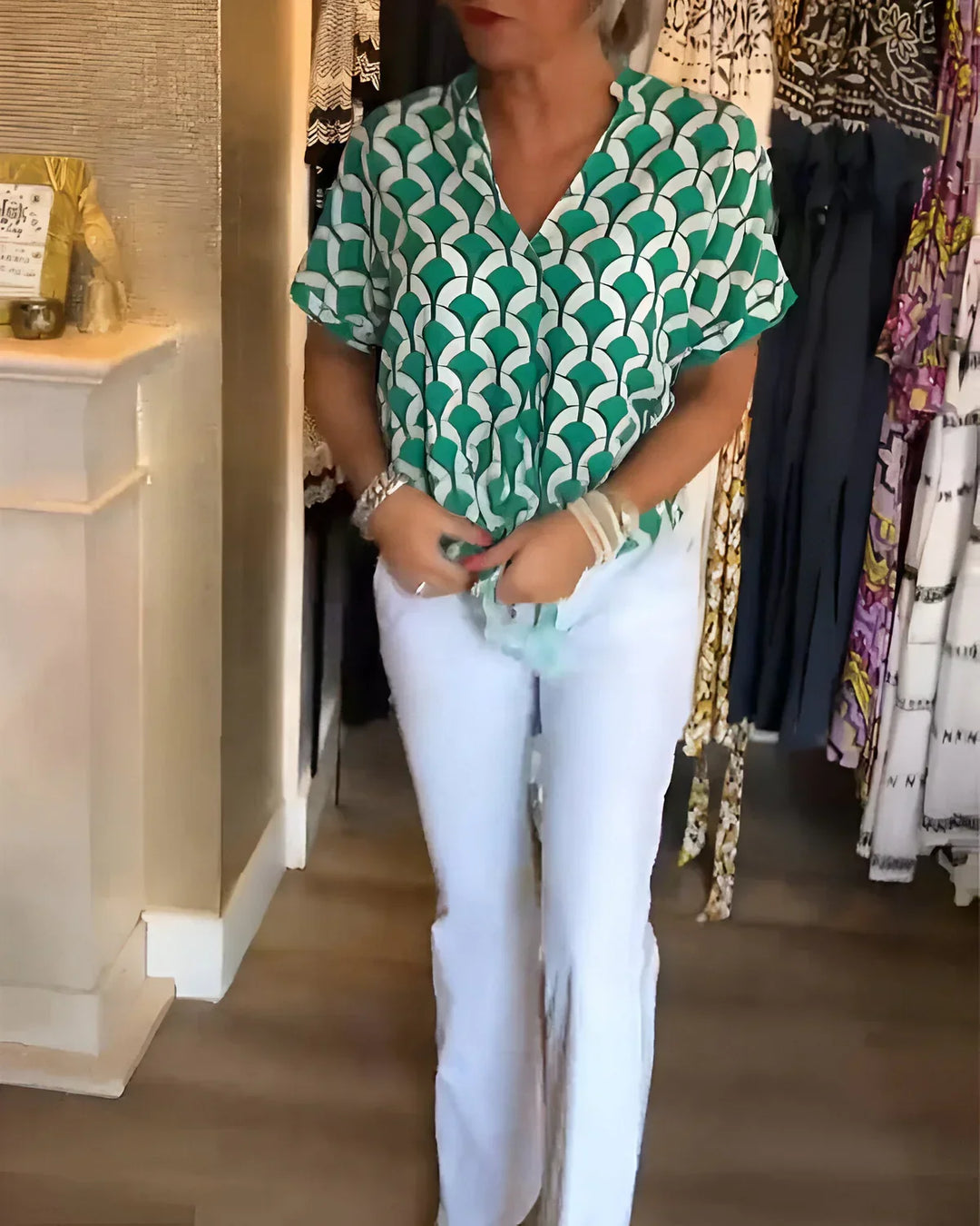 Emma™ | Elegante zomerblouse met knoopdetail