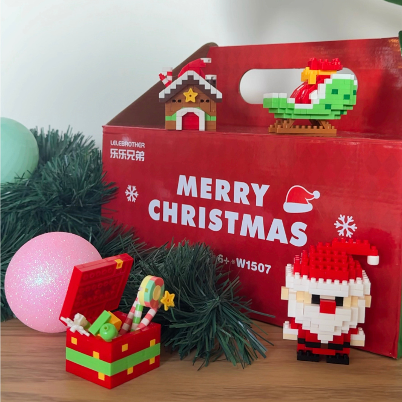 🎅 Santa Building Blocks™ – 12 creative Christmas figures for the whole family. 🎄